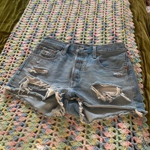 Urban outfitters light wash Levi’s